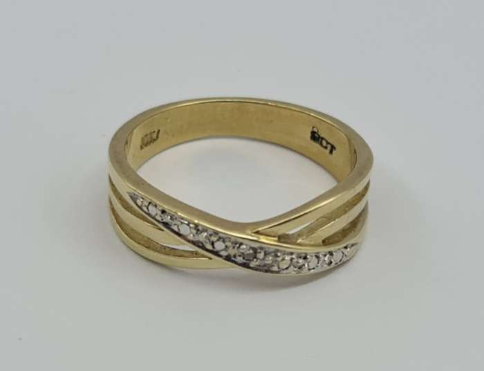 9ct YELLOW GOLD RING
