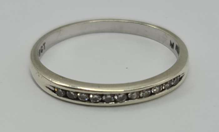 9ct WHITE GOLD INTERNITY DIAMOND RING