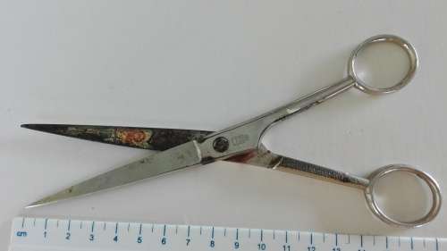 hairdressing scissors, as per photo