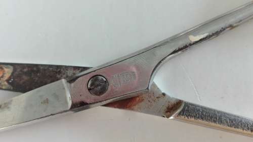 hairdressing scissors, as per photo