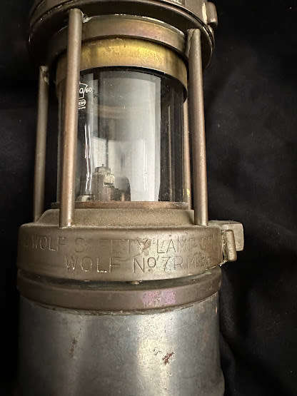 Wolf safety mining lamp
