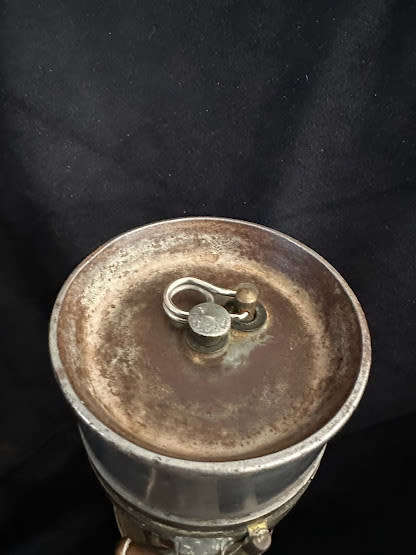 Wolf safety mining lamp