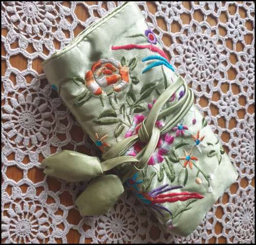 Oriental Silk Jewelry Pouch/Bag Organizer