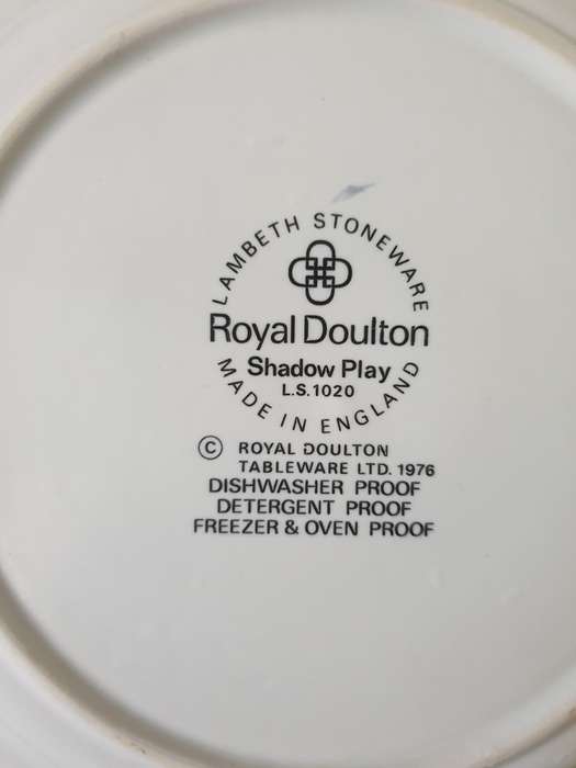 Royal Doulton Side Plates | set of 6 | Like New |