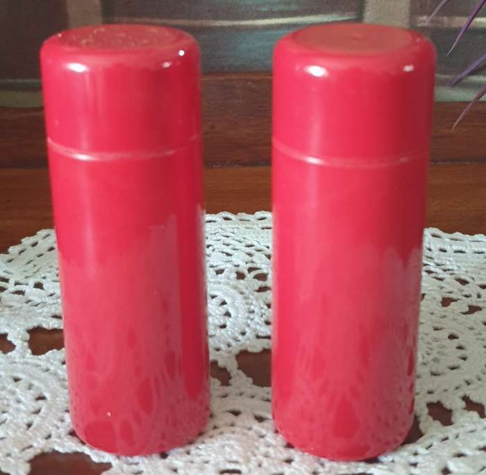 Two Small Bowls with Lids  with Salt and Pepper Shakers | Good Condition |