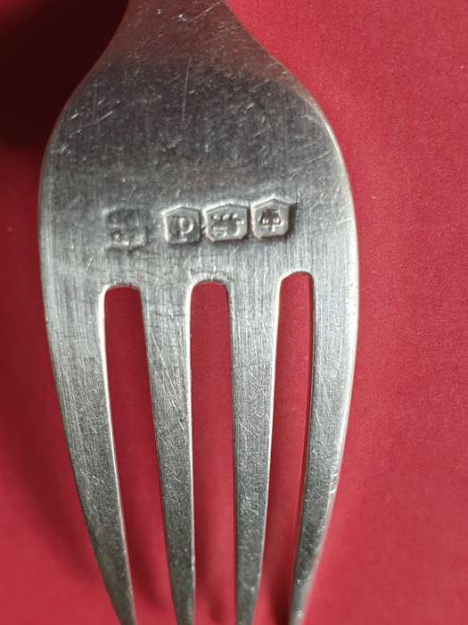 SILVER FORK | 18 |
