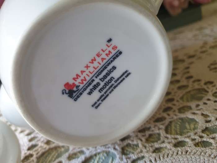 Maxwell & Williams COFFEE POT
