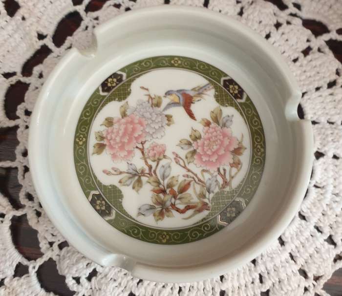 ORIENTAL ASHTRAY