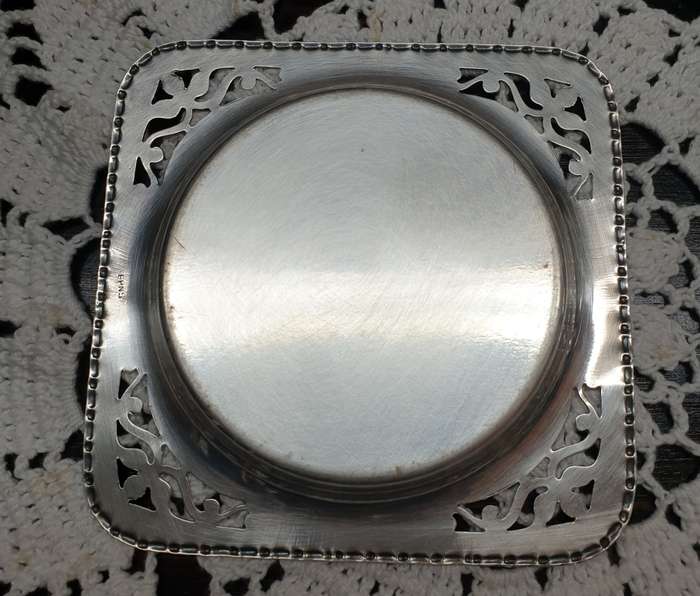 SILVER PLATED BUTTER DISH WITH LID