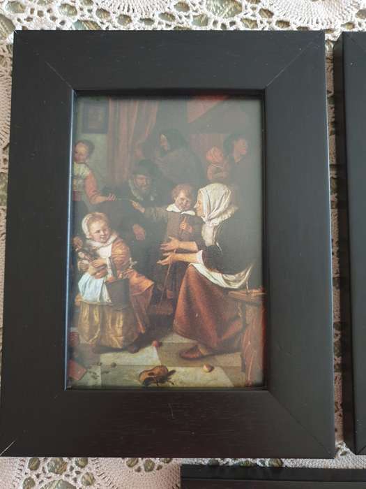 SET OF PRINTS WITH PHOTO FRAMES