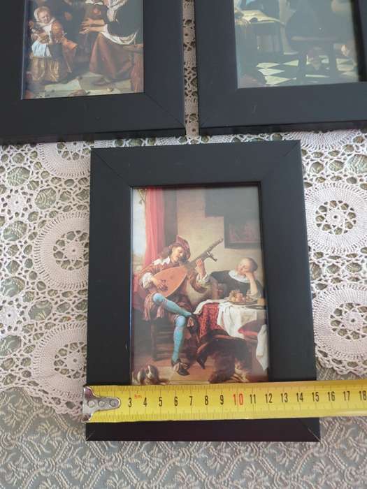 SET OF PRINTS WITH PHOTO FRAMES