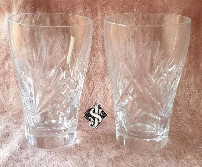 SET OF TWO CRYSTAL GLASSES