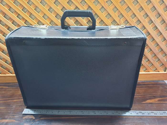 Synthetic leather large carry case with locks