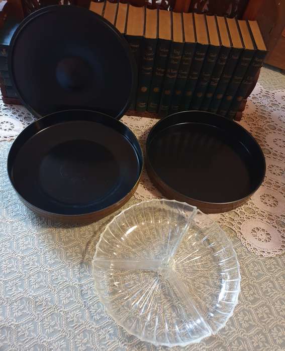 Vintage Made in Japan hard plastic snack bowl