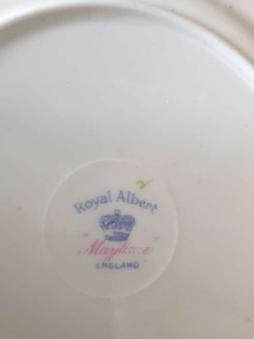 ROYAL ALBERT CAKE PLATE
