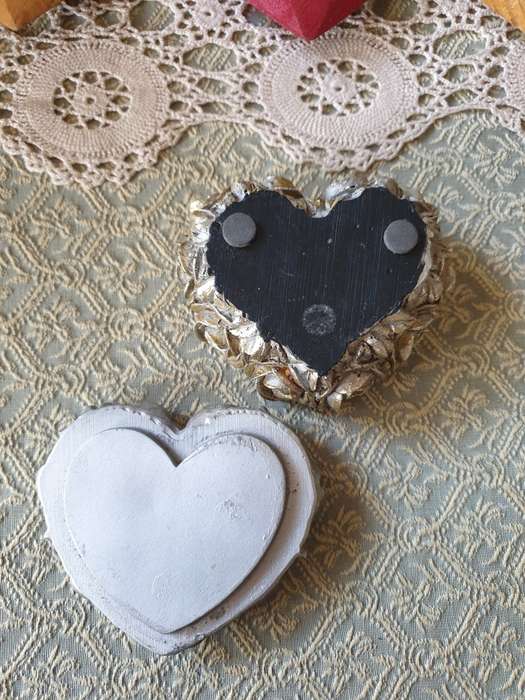 3 WOODEN HEARTS AND HEART TRINKET BOX