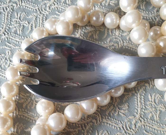 STAINLESS STEEL KITTY SERVING SPOON