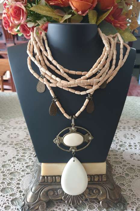 4 Necklaces for your collection