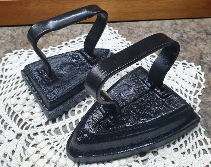 Vintage cast iron, coal stove clothing Sad Iron