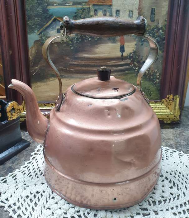 VINTAGE ELECTRIC COPPER KETTLE (NOT WORKING )