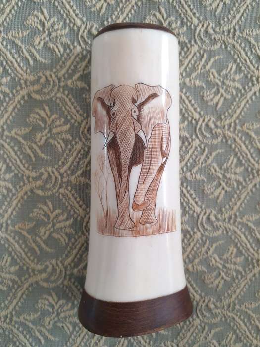 VINTAGE BONE PEPPER SHAKER