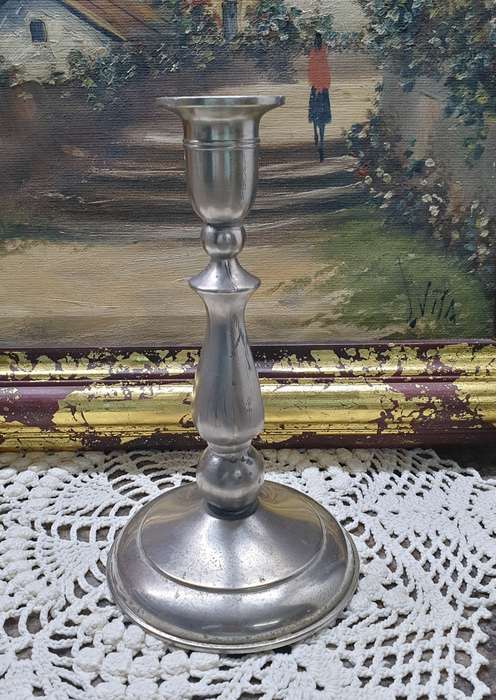 METAL CANDLE HOLDER