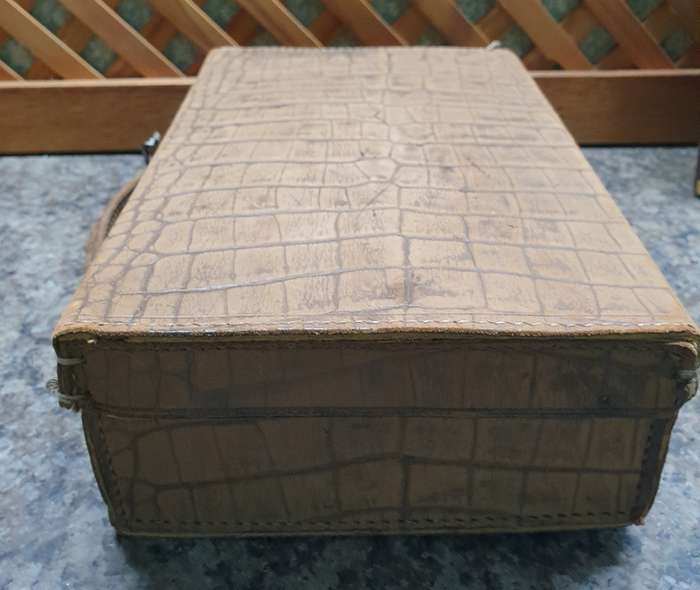 BRITISH MADE VINTAGE TRAVEL STATIONARY CASE