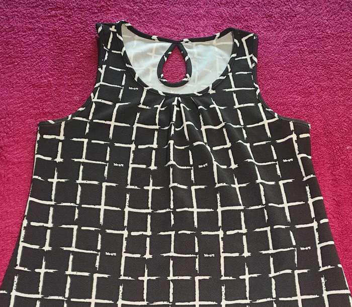 DRESS SIZE 36
