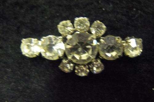 BROOCH WITH BLING