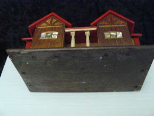 WOODEN HOUSE VINTAGE MONEY BOX HOUSE