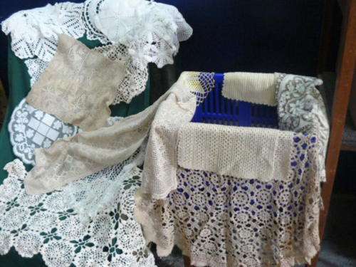 LARGE LOT OF LUCKY DIP DOILIES ETC !!!!@@@@!!!!!! wow - WOW !!!!!!!