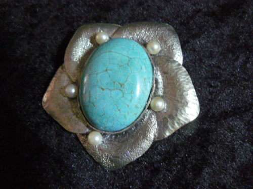 LARGE PENDANT WITH STONE