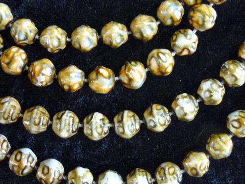 STUNNING BEADED NECKLACE !!!!!!!