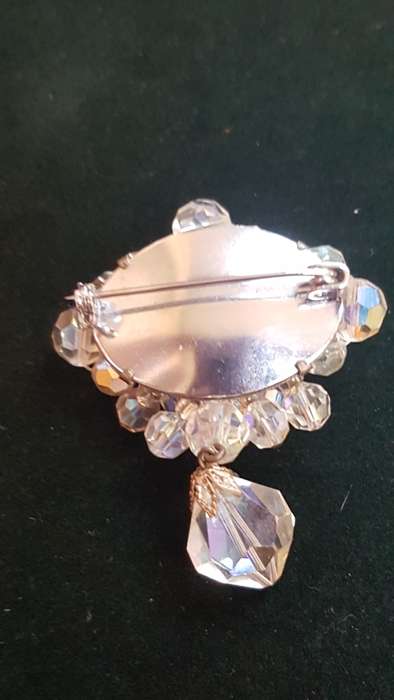 Stunning Vintage Aurora Crystal glass brooch