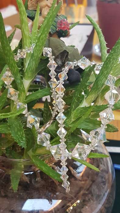 Stunning single strand Aurora Borealis. crystal necklace