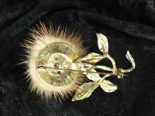 GOLD TONED ROSE VINTAGE BROOCH