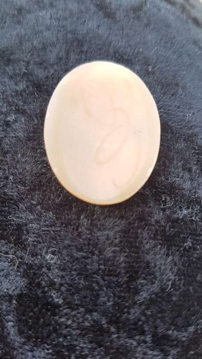 Lovely Cameo Top 2.6x2cm
