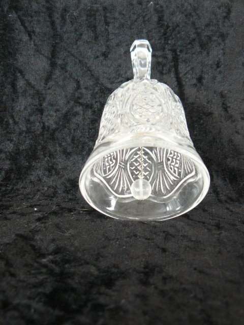 CRYSTAL BELL LOVELY SOUND WITH A PRISIM HANDLE