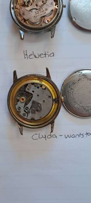 Lot of vintage watches for spares or repairs