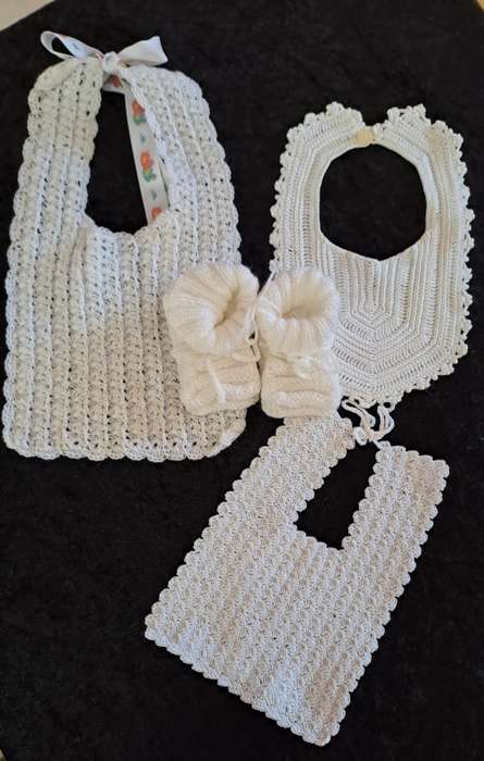 3x stunning vintage cotton bibs and booties