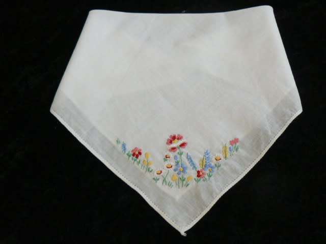 HANKIE VINTAGE COTTON EMBROIDERED