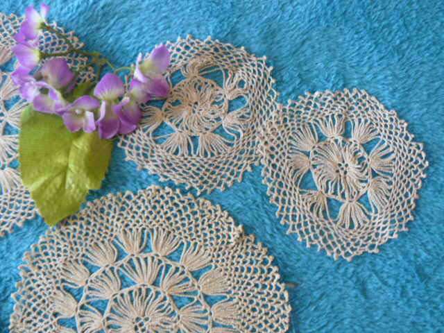 VINTAGE COTTON VERY FINE HAND CROCHETED DOILIES X 5 CREAM