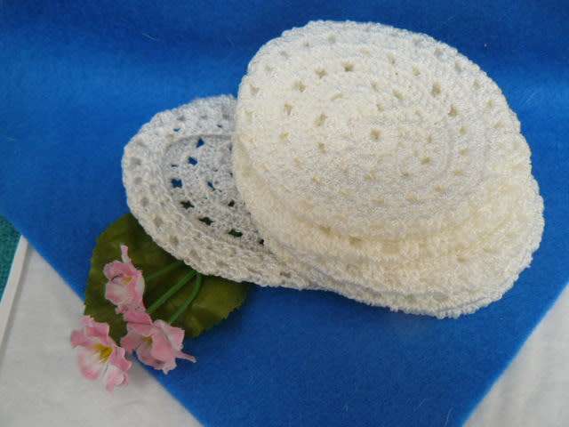 6 HAND CROCHETED COASTRS