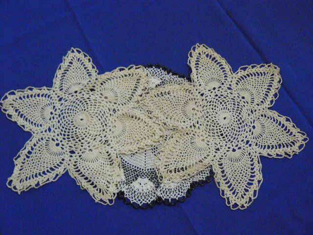2 X VINTAGE HAND CROCHEDED COTTON DOLIES AND I 1 X VINTAGE JUG COVER