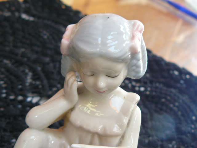 HERITAGE PORCELAIN ORNAMENT