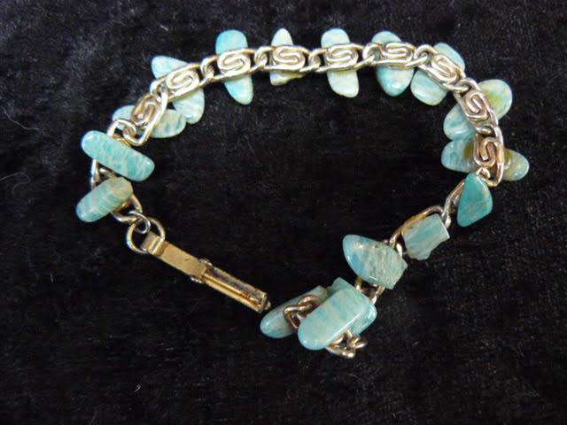 SILVER TONED FASHION BRACELET WITH SEMI PRECIOUS STONES