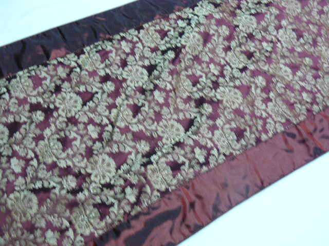 LARGE TABLE RUNNER FROM INDIA  ETERS LONG X 32 CM WIDE