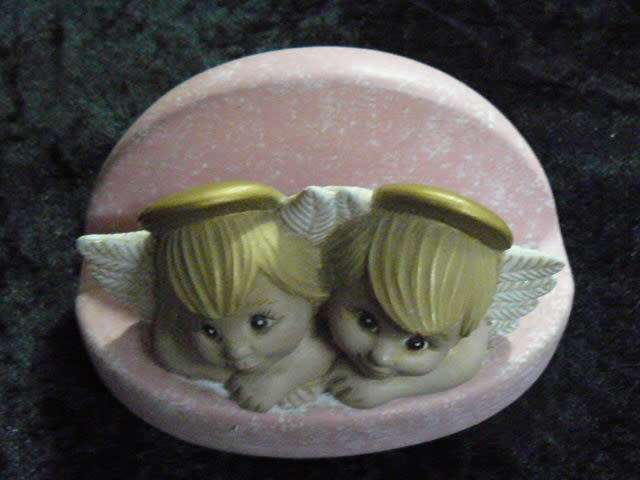 CERAMIC ANGEL SERVIETTE HOLDER