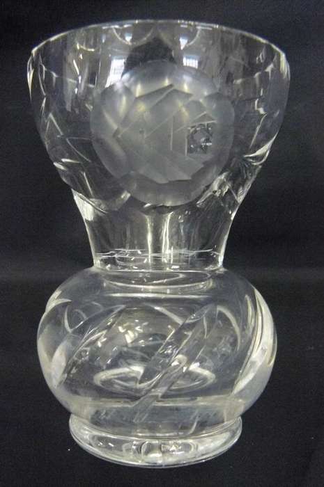 ROSE CUT CRYSTAL VASE 8 CM TALL