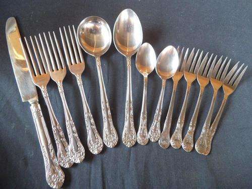 BEAUTIFUL UNITY CUTLERY LOT